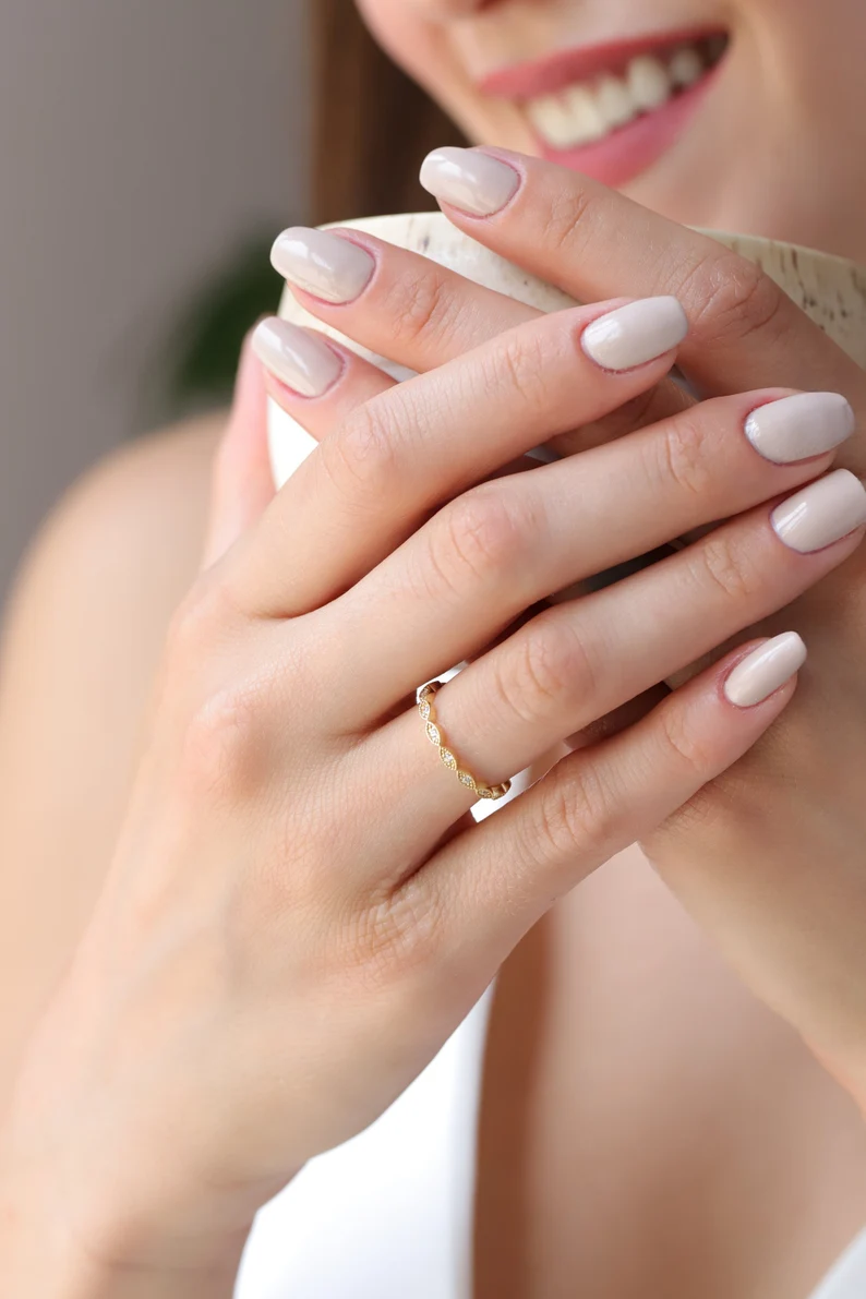Decorative Eternity Band (1/10 TCW)