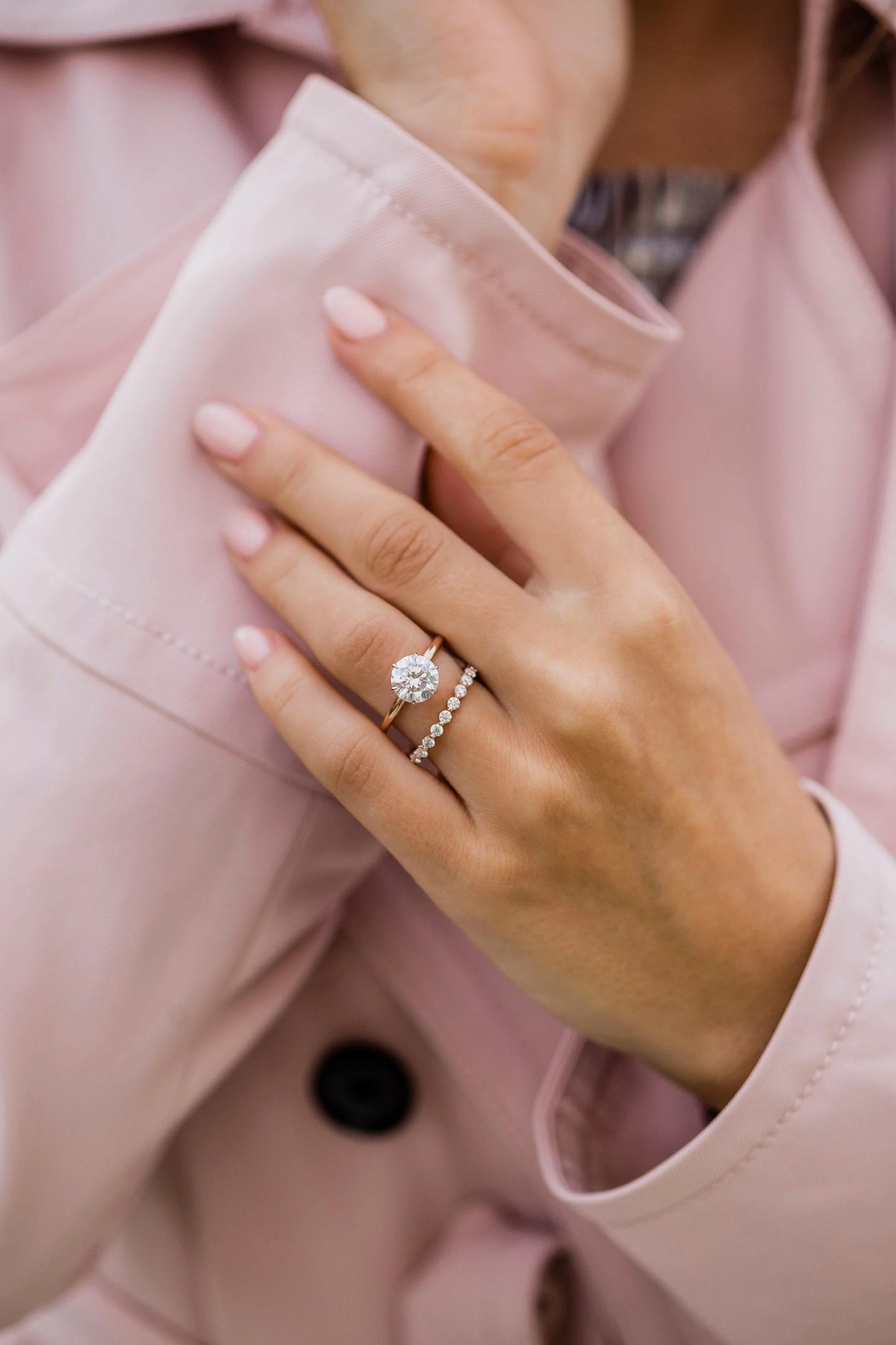 2.5 CT Rount Cut - Solitaire Band and High Halo