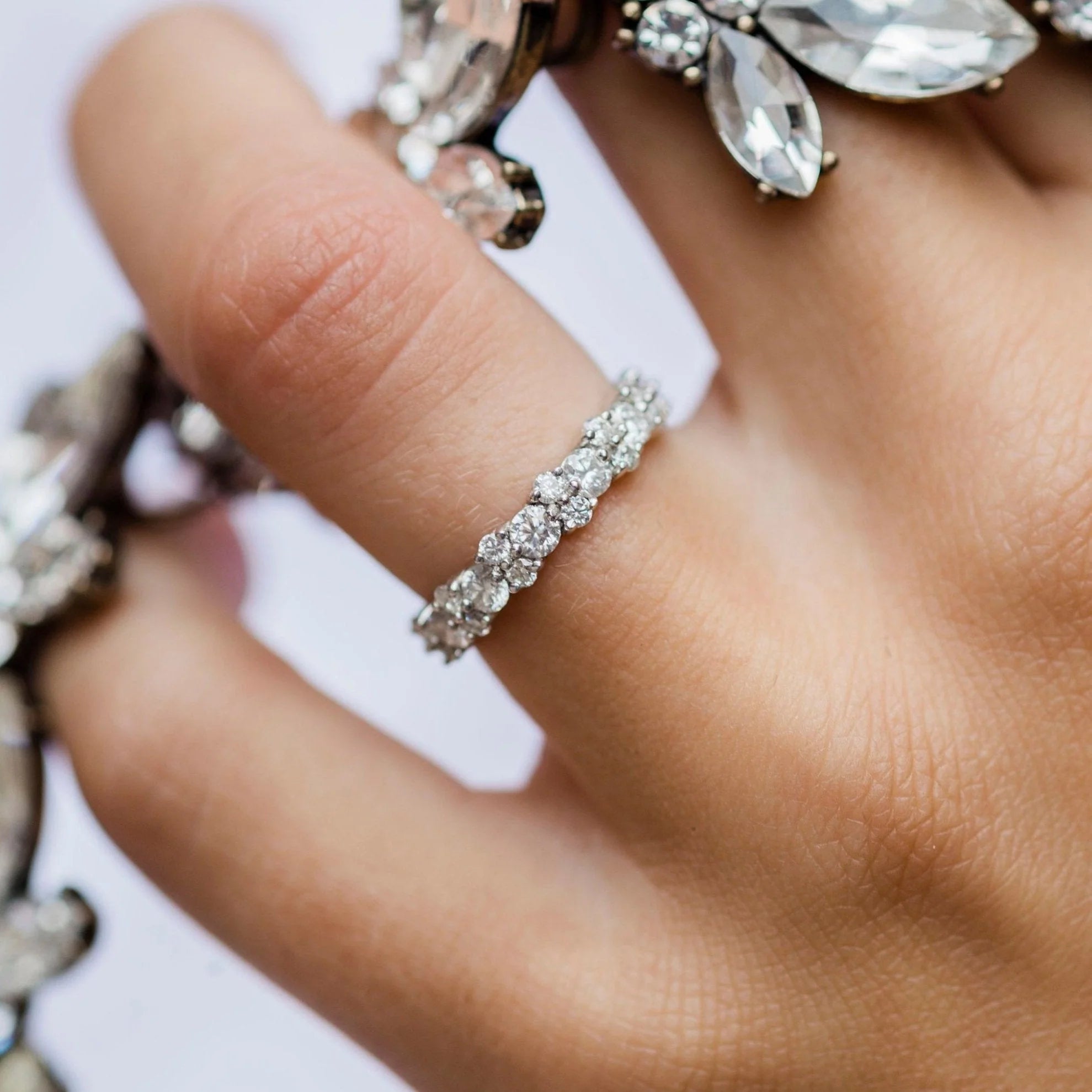  Cluster Pavé Band